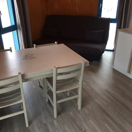 Val Saint Jean Parque de Campismo Mauriac (Cantal)